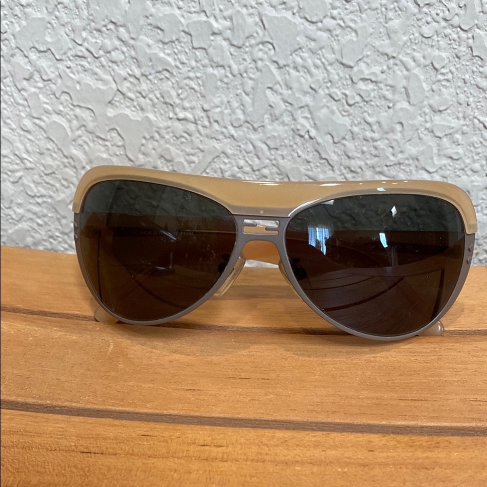 Fendi Tan and Brown Sunglasses Aviators Design